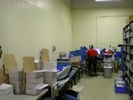 Packsoft station 1 d&auml;r fraktsedlar skrivs ut & paket packas