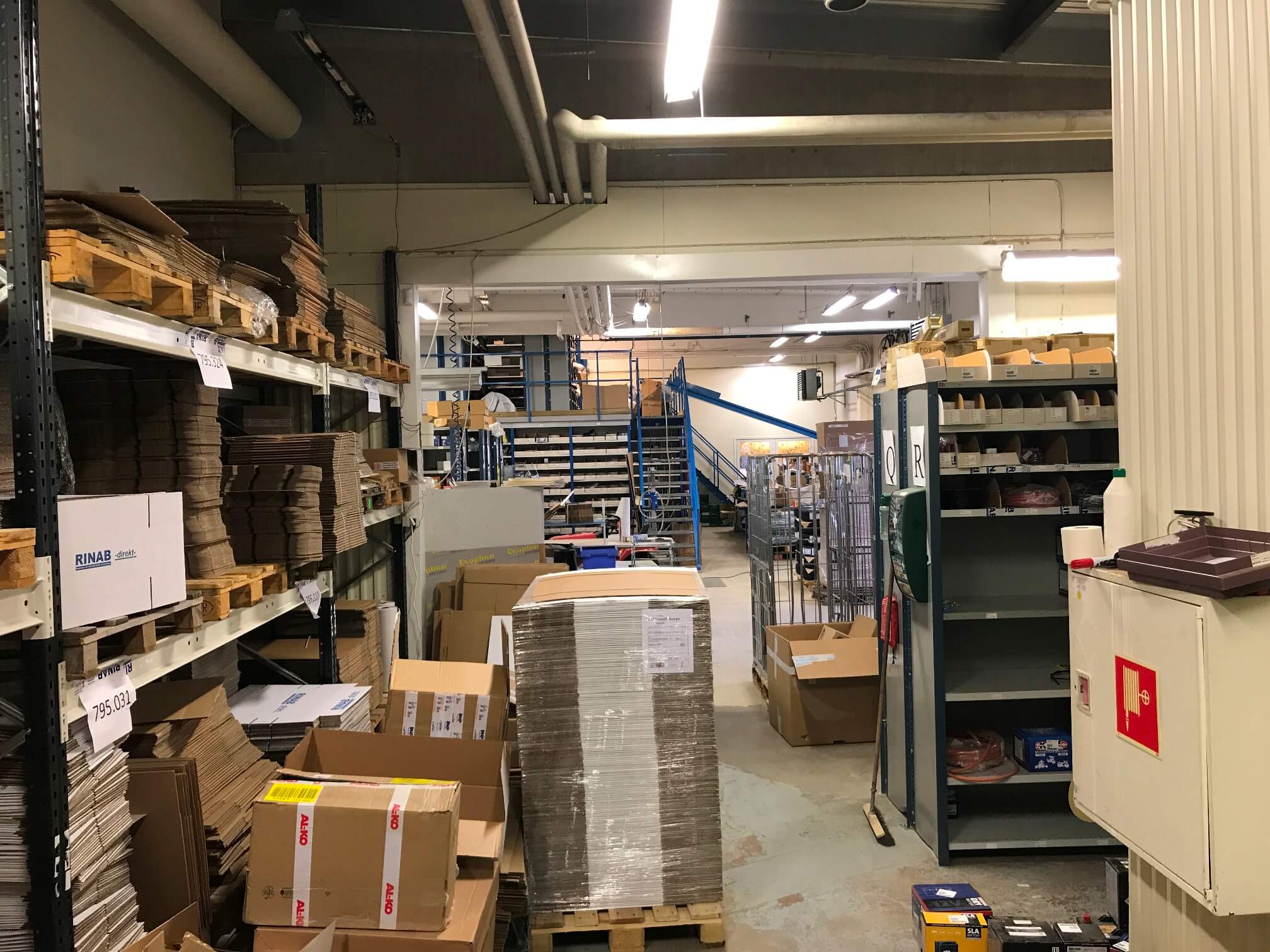 Lagret och packningsmaterial på RINAB.