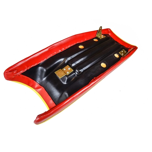 Dyna lång "buddyseat", röd/gul (Honda MT50)